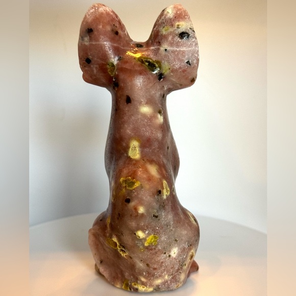 Peach Tourmaline Egyptian Sphinx Cat - Picture 4 of 6